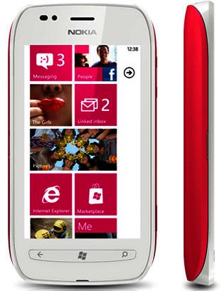 Nokia Lumia 710 pink