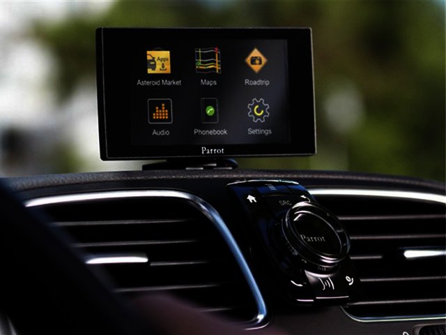 Parrot ASTEROID Smart Digital media receiver with GPS navigation