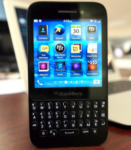 BlackBerry, smartphone, BlackBerry Q5, smartphone review, mobile OS, BlackBerry OS 10, mobile platform, BlackBerry 10.1, Waterloo, Q5 review, BlackBerry Q5 review 