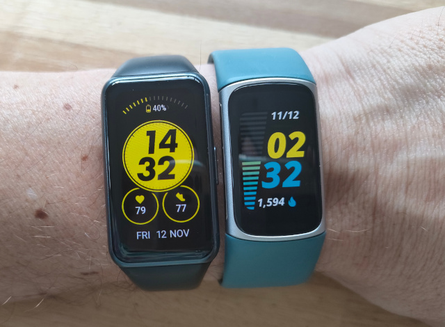 Review Fitbit Charge 5 smartband
